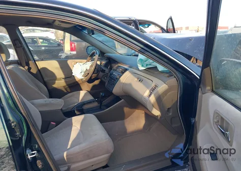 2000 Honda Accord 2.3 Lx from USA, damaged, VIN JHMCG5649YC011698